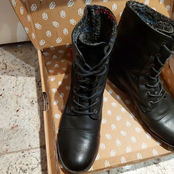 Call It Spring | Locklair Boots - Picture 7 of 12